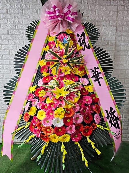 웨딩스퀘어 강변점 예술인 협회 동료들이 디자인을 극찬한 예술적 화환